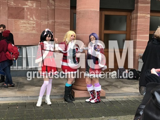 Cosplay-Gruppe-Posing.jpg